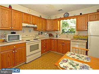 5423 Ridgeview Drive Doylestown, PA 18902 - Photo 7 of 12 Kitchen