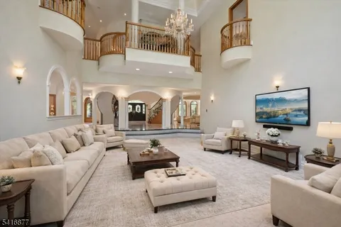 $3,945,000 | 115 Skyline Drive, Watchung, NJ 07069