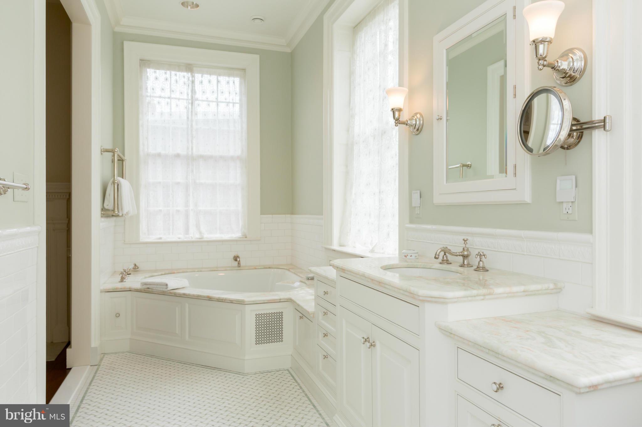 3425 Prospect Street Northwest Washington, DC 20007 - Photo 16 of 30 Bath (Master)