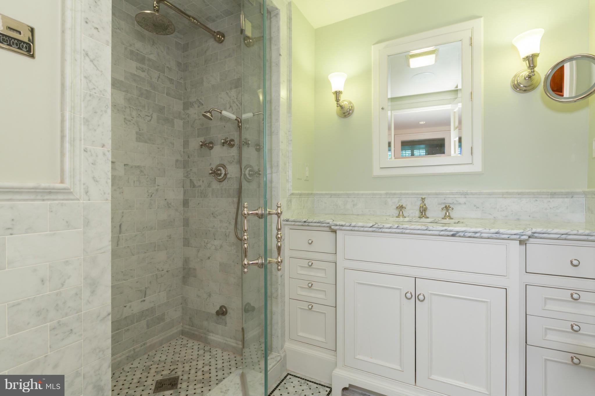 3425 Prospect Street Northwest Washington, DC 20007 - Photo 19 of 30 Bath