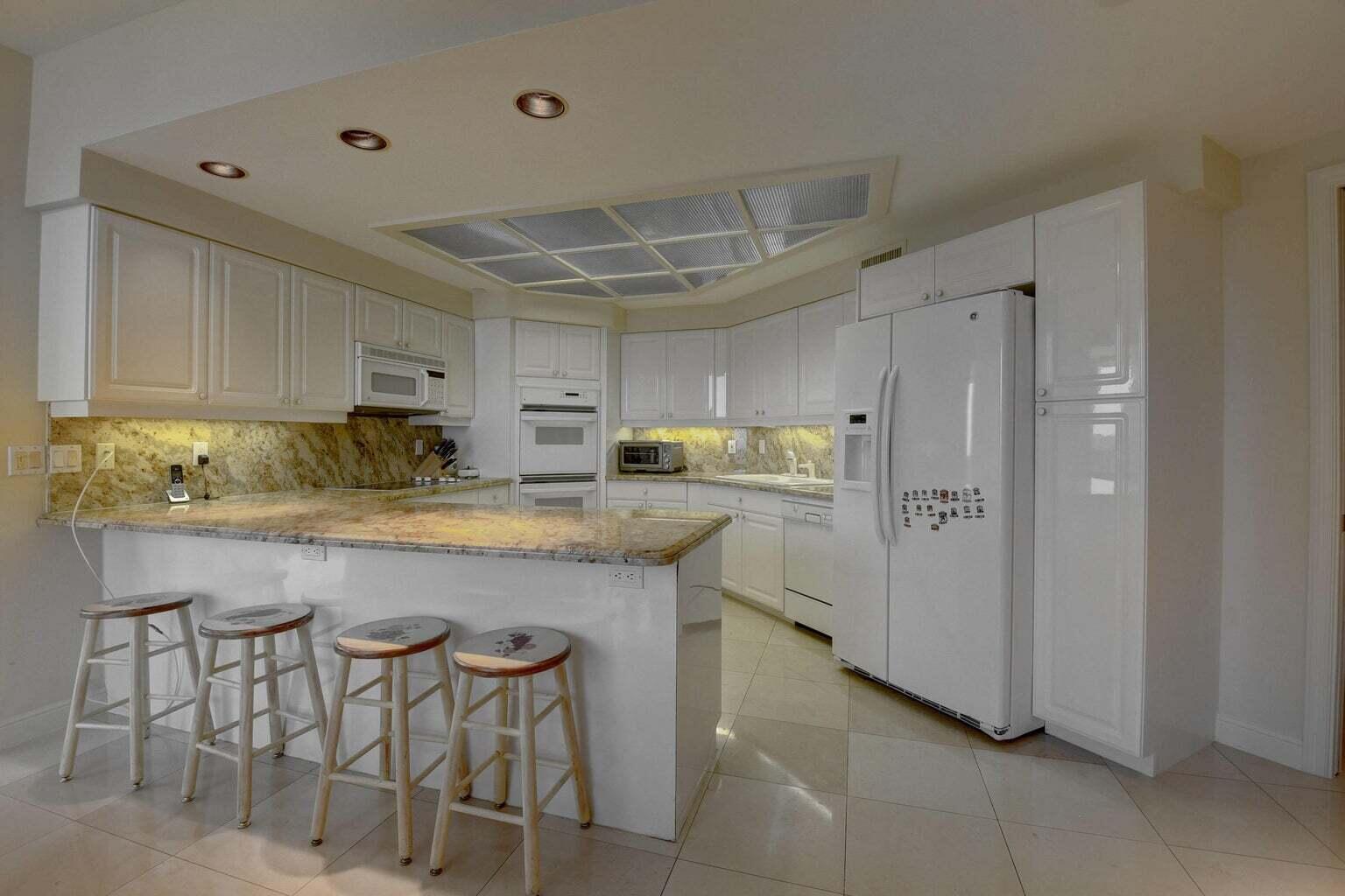 20320 Fairway Oaks Drive, Unit 374 Boca Raton, FL 33434 - Photo 16 of 41 20200716224658903295000000-o