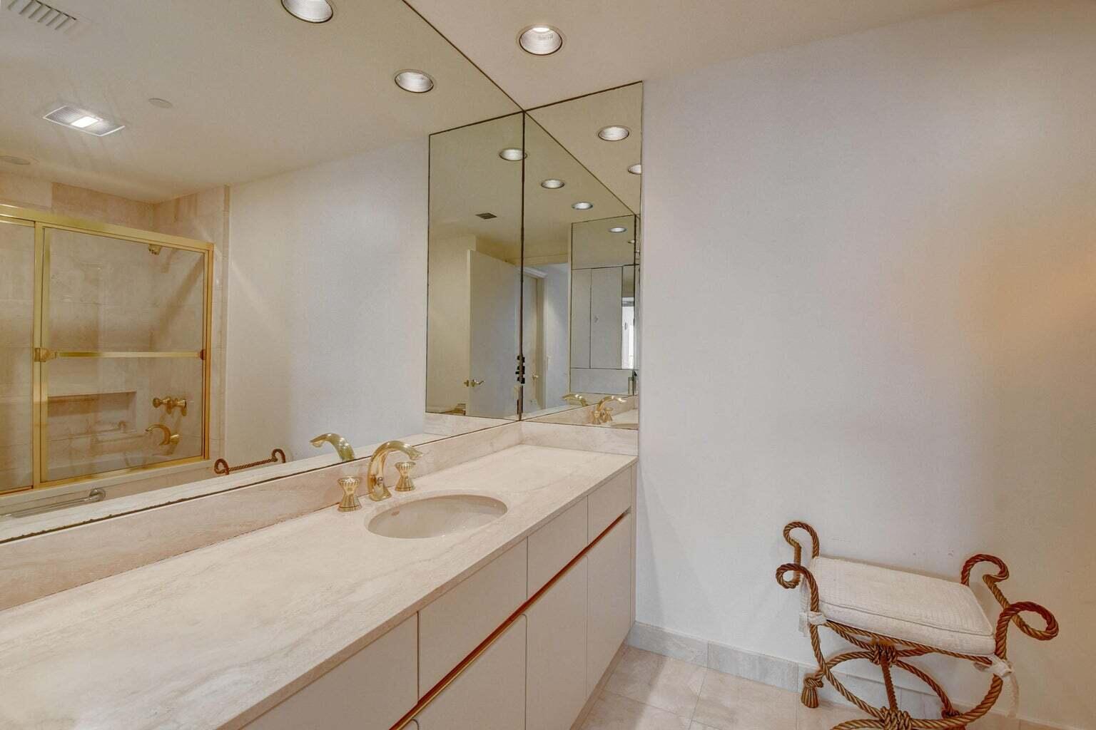 20320 Fairway Oaks Drive, Unit 374 Boca Raton, FL 33434 - Photo 23 of 41 20200716224730554660000000-o