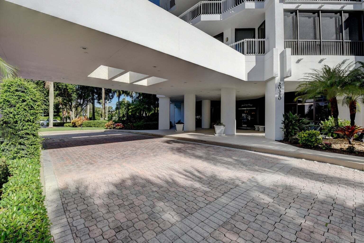 20320 Fairway Oaks Drive, Unit 374 Boca Raton, FL 33434 - Photo 4 of 41 20200716224604039346000000-o