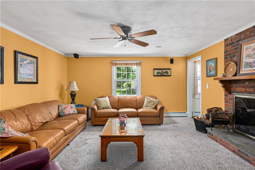 79 Ladderlook Road Warwick, RI 02886 - Photo 17 of 38 Family Room