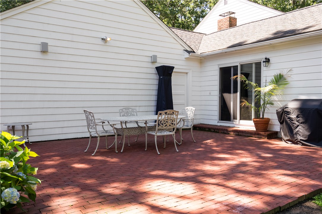 79 Ladderlook Road Warwick, RI 02886 - Photo 30 of 38