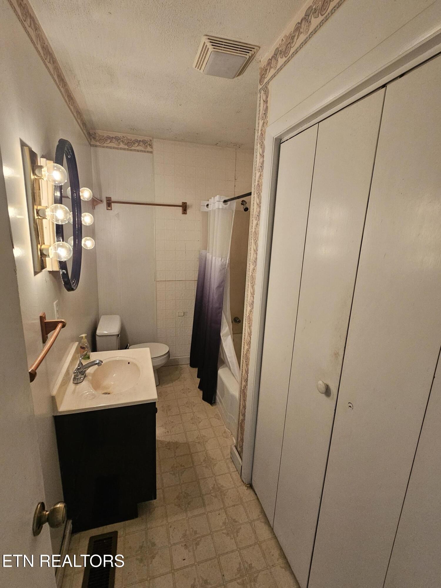 1345 Blockhouse Valley Road Clinton, TN 37716 - Photo 18 of 50 Gallery Image 18
