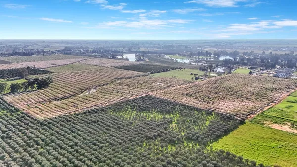 $4,395,000 | 12009 East Shaw Avenue, Clovis, CA 93619