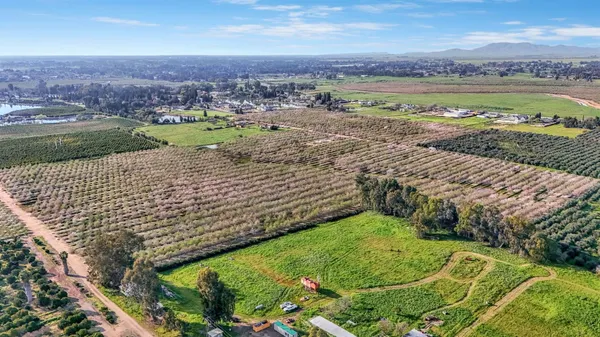 $4,395,000 | 12009 East Shaw Avenue, Clovis, CA 93619