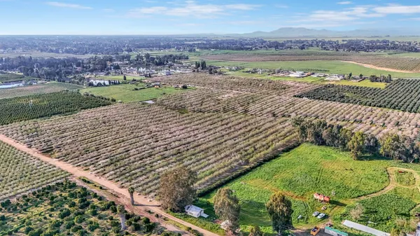 $4,395,000 | 12009 East Shaw Avenue, Clovis, CA 93619