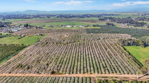 $4,395,000 | 12009 East Shaw Avenue, Clovis, CA 93619