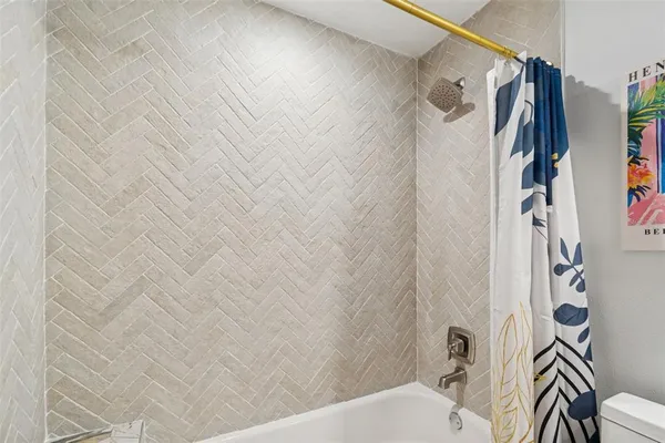 $7,000 | 292 Sunlit Cove Drive Northeast, St. Petersburg, FL 33702