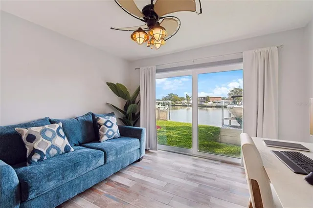 $7,500 | 292 Sunlit Cove Drive Northeast, St. Petersburg, FL 33702