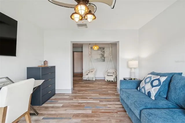 $7,500 | 292 Sunlit Cove Drive Northeast, St. Petersburg, FL 33702