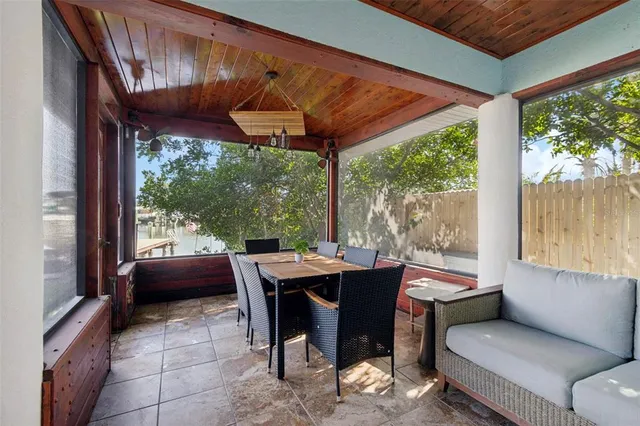 $7,500 | 292 Sunlit Cove Drive Northeast, St. Petersburg, FL 33702