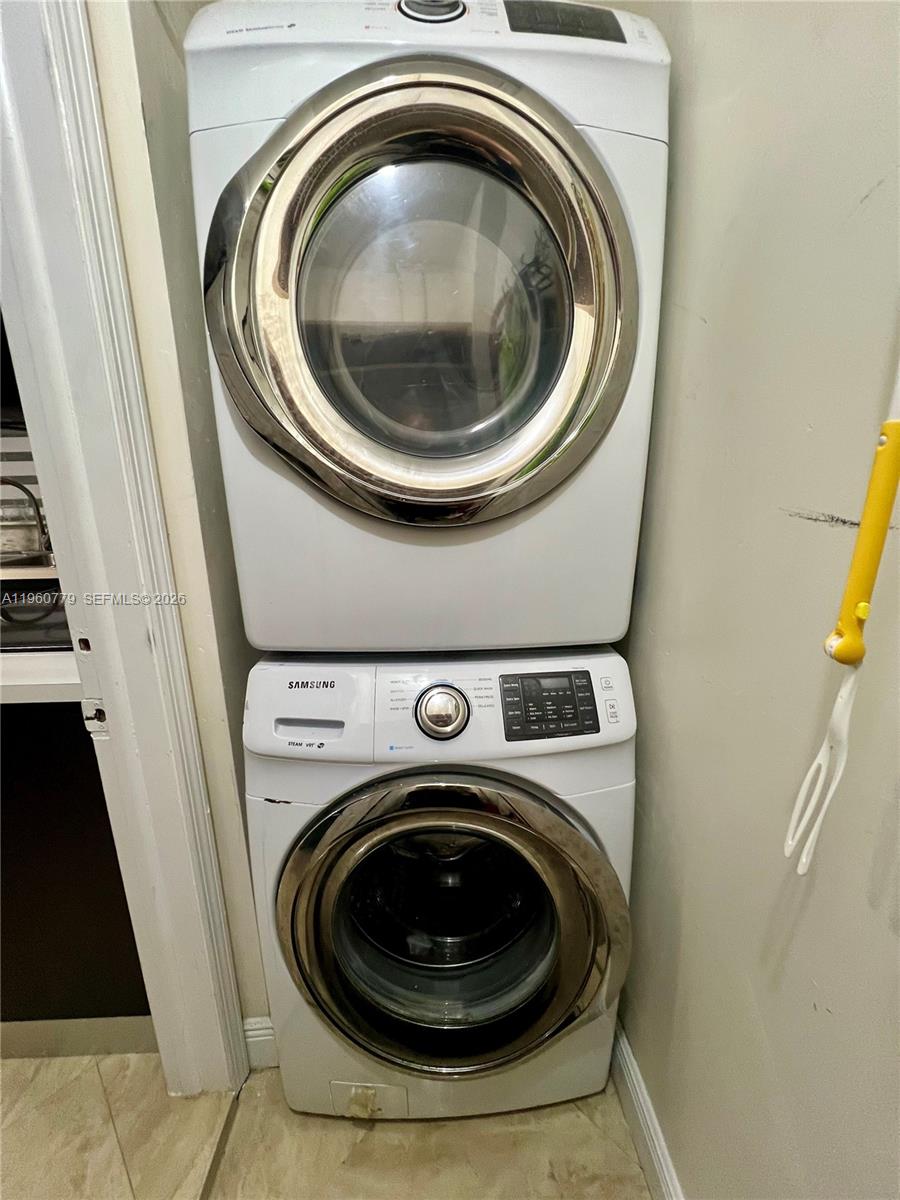 15263 Southwest 169th Lane Miami, FL 33187 - Photo 22 of 29