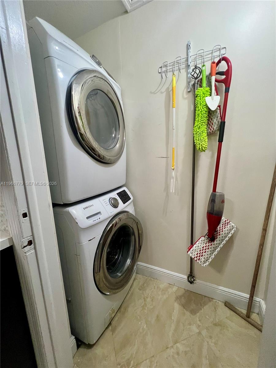 15263 Southwest 169th Lane Miami, FL 33187 - Photo 23 of 29