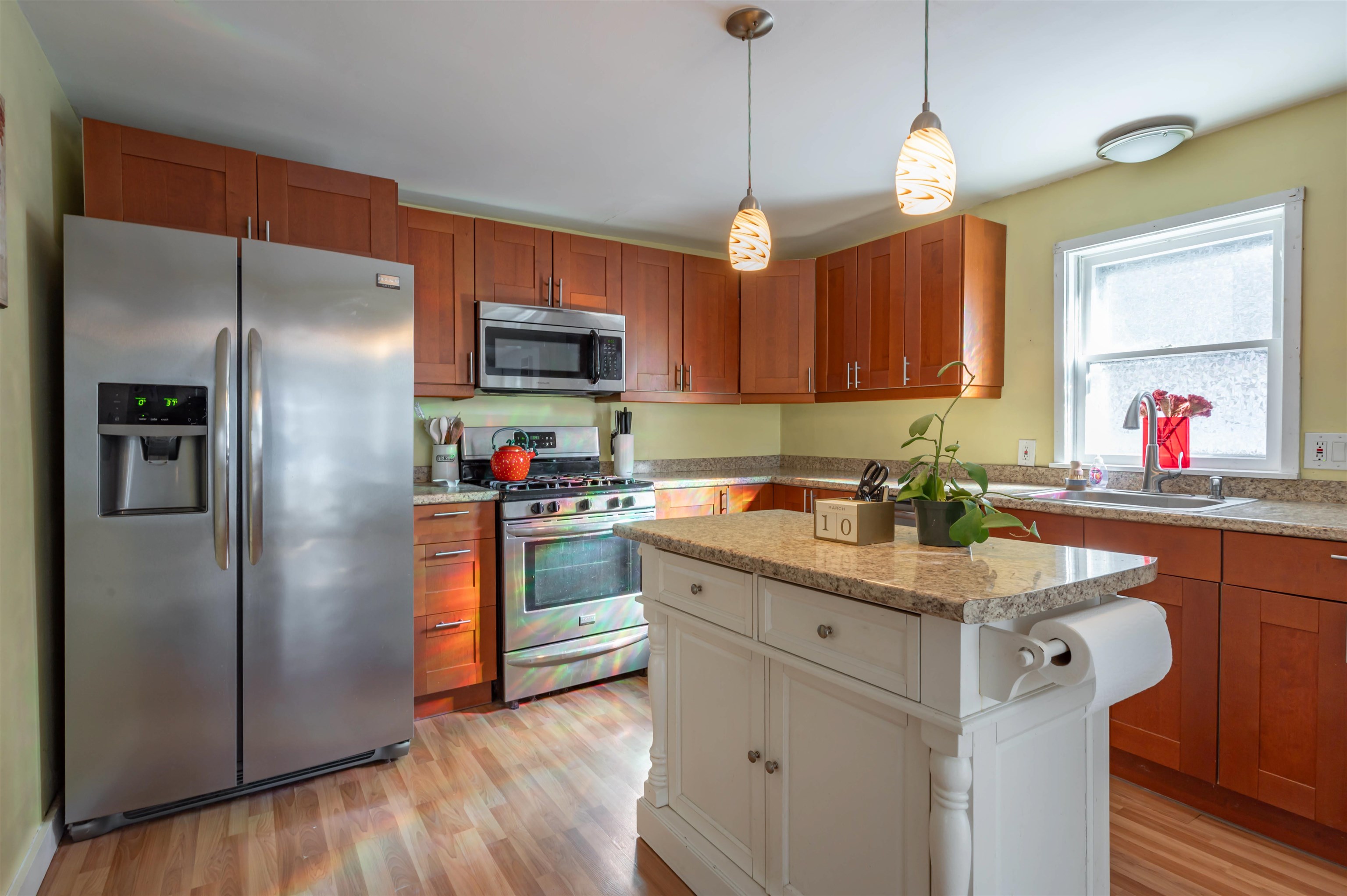 12 Chase Street Hooksett, NH 03106 - Photo 5 of 31