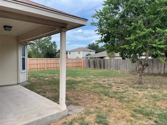$1,750 | 602 Losoya Court, Hutto, TX 78634