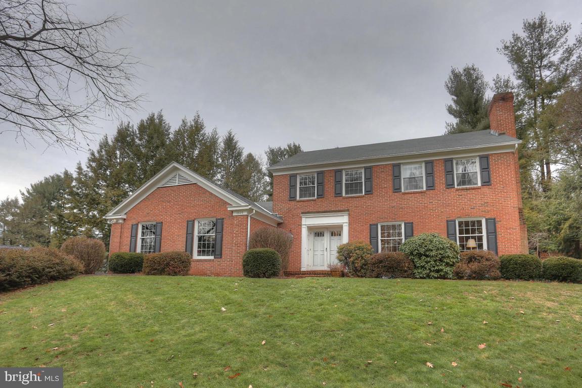 1309 Meadowbrook Road Lancaster, PA 17603 - Photo 2 of 55 Gallery Image 2