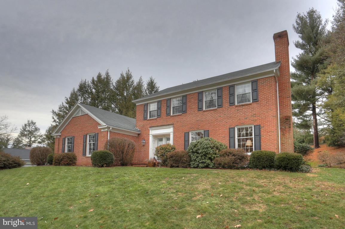 1309 Meadowbrook Road Lancaster, PA 17603 - Photo 3 of 55 Gallery Image 3