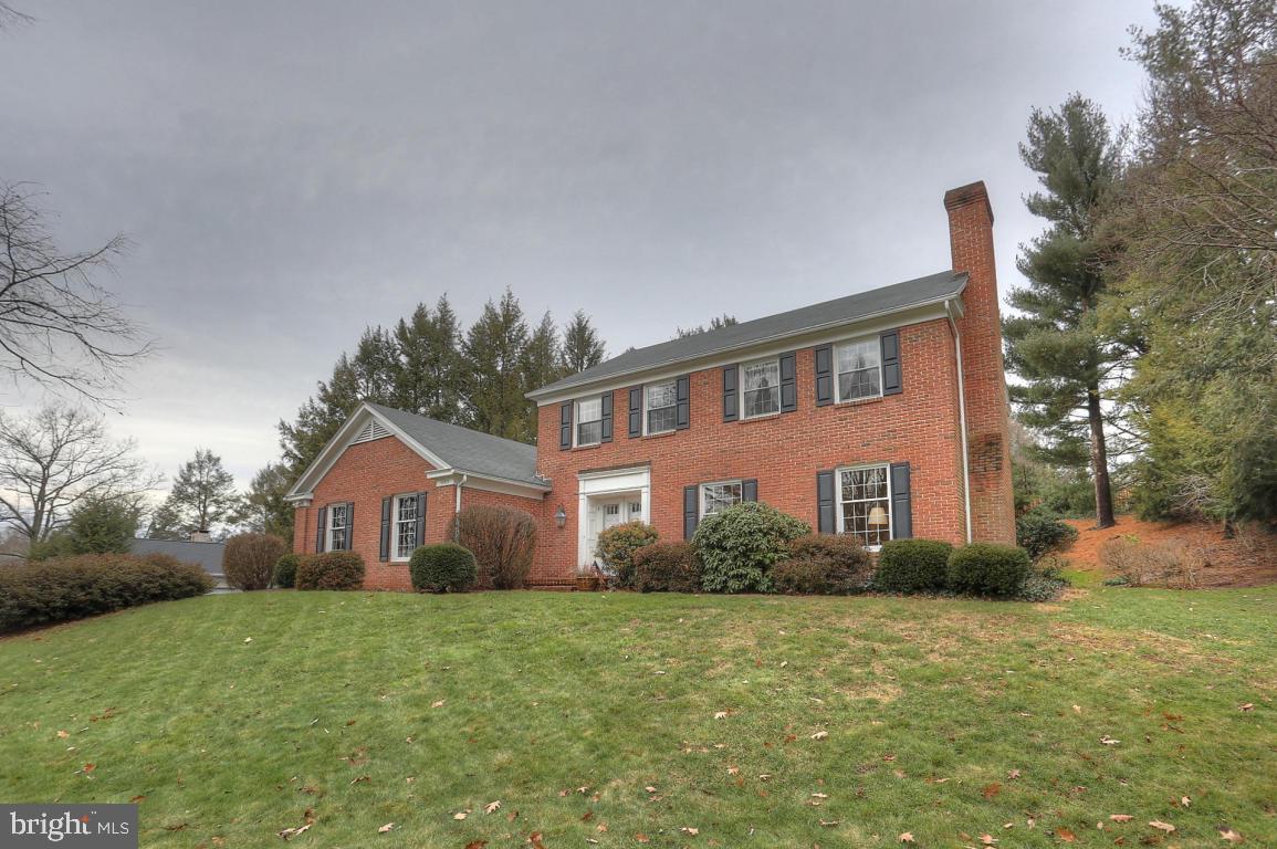 1309 Meadowbrook Road Lancaster, PA 17603 - Photo 4 of 55 Gallery Image 4