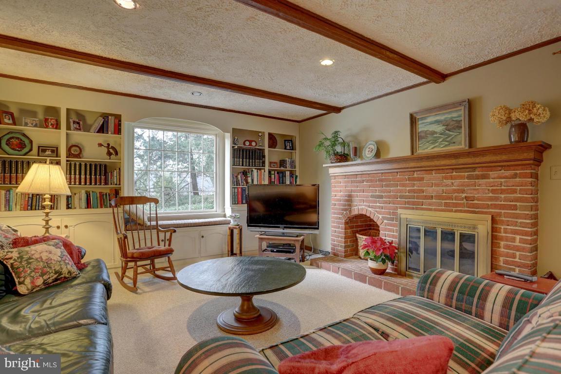 1309 Meadowbrook Road Lancaster, PA 17603 - Photo 34 of 55 Gallery Image 34