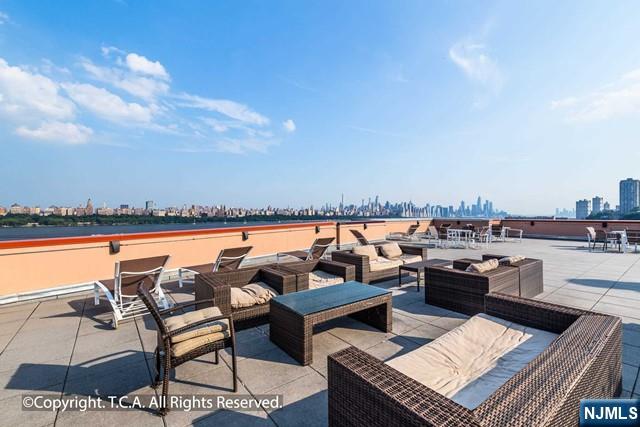1807 Hudson Park Edgewater, NJ 07020 - Photo 14 of 23