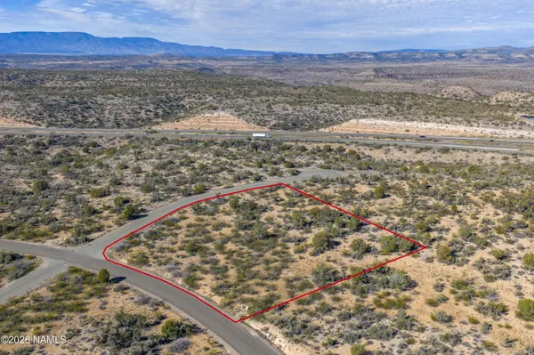 a view of an outdoor space