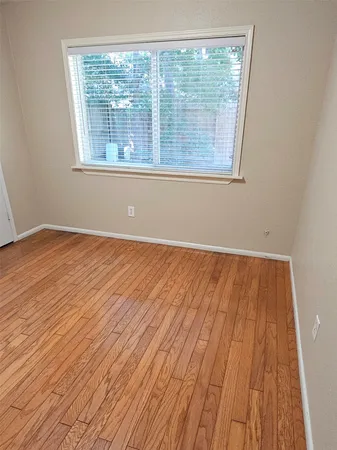 $2,000 | 22 West Broken Oak Court, The Woodlands, TX 77381