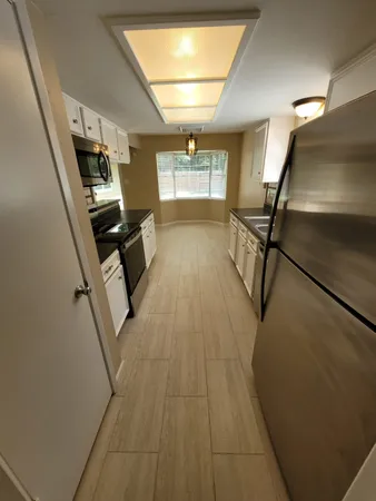 $2,000 | 22 West Broken Oak Court, The Woodlands, TX 77381