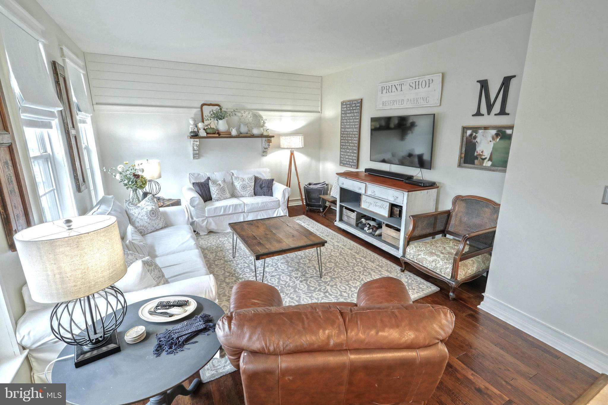 48 Smith Mill Road New Freedom, PA 17349 - Photo 13 of 40 Farmhouse decor makes this a cozy room!