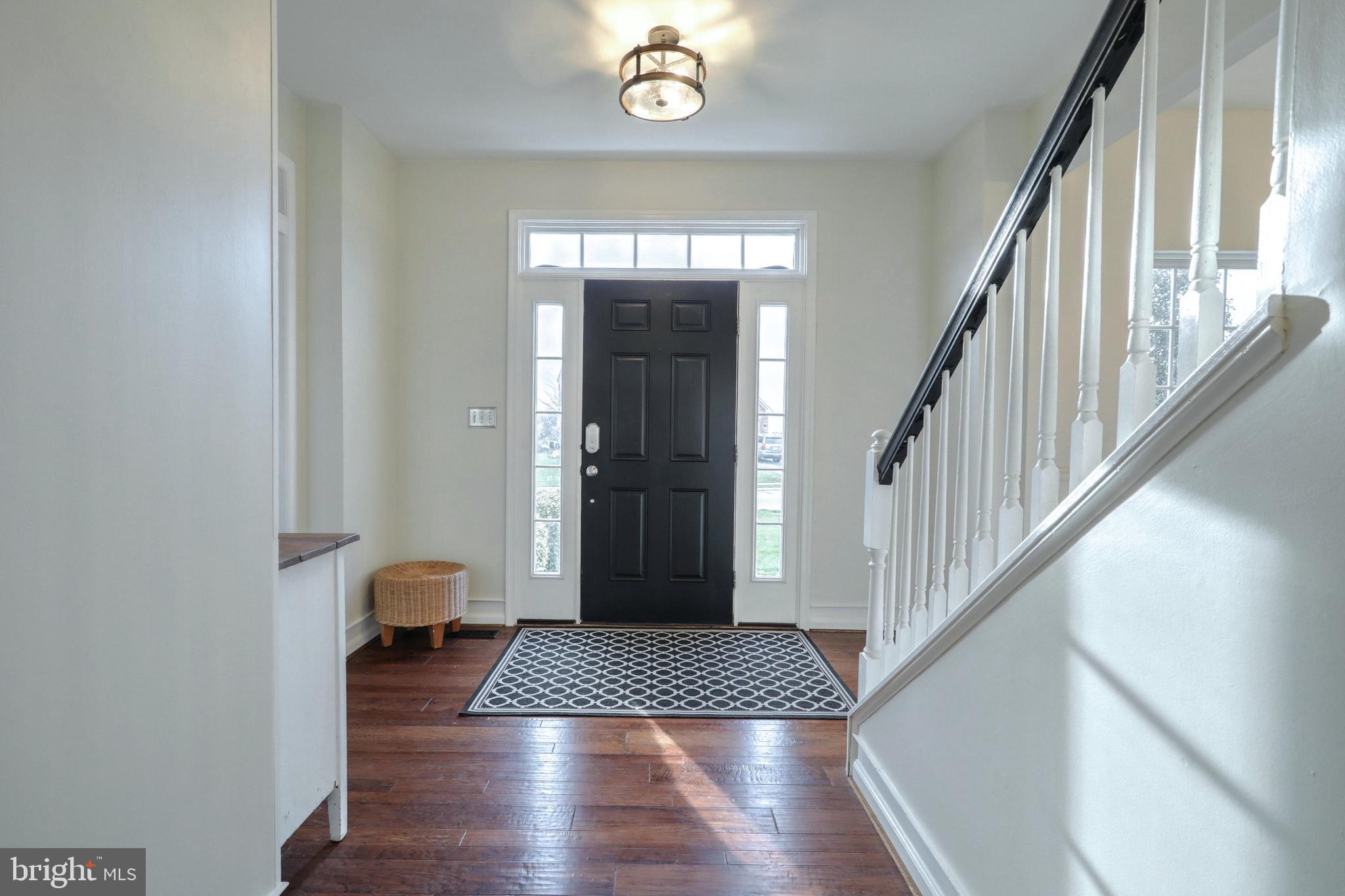 48 Smith Mill Road New Freedom, PA 17349 - Photo 6 of 40 Foyer