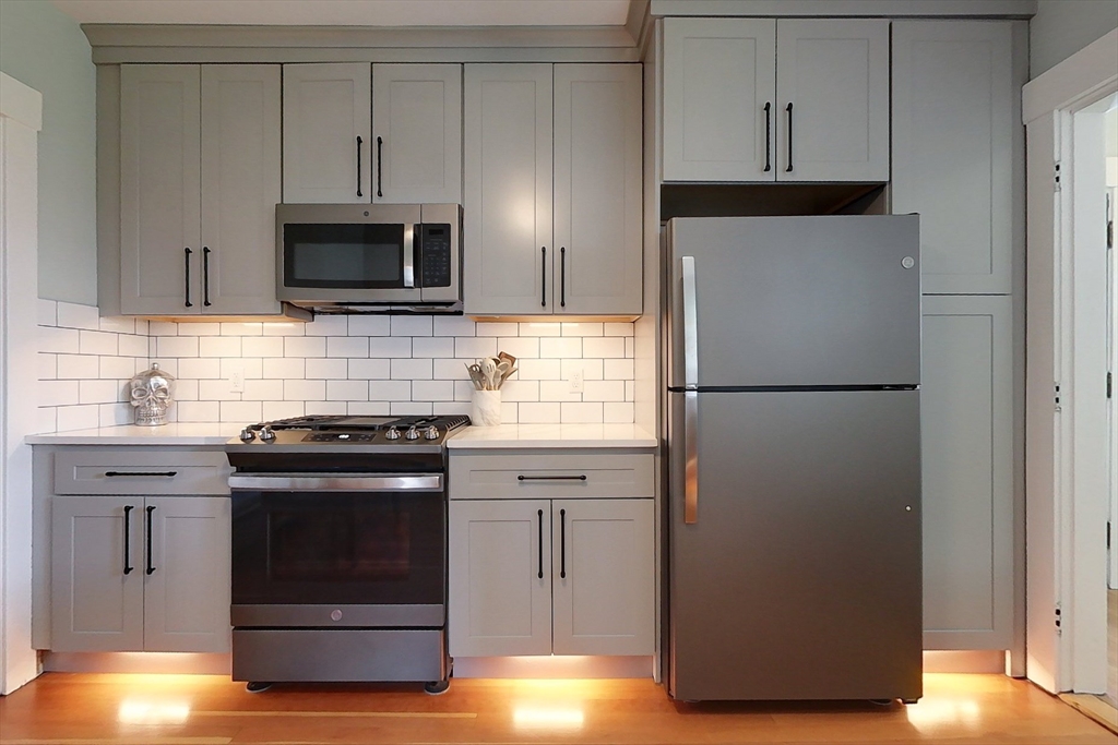 262 Chestnut Street Gardner, MA 01440 - Photo 4 of 39
