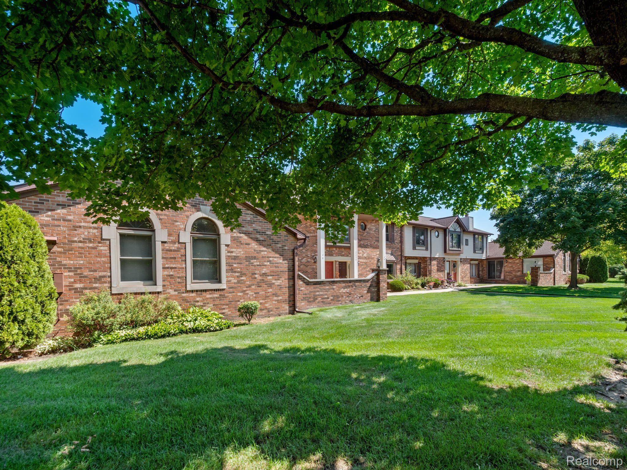 2233 London Bridge Drive, Unit 39 Rochester, MI 48307 - Photo 34 of 36 Gallery Image 34