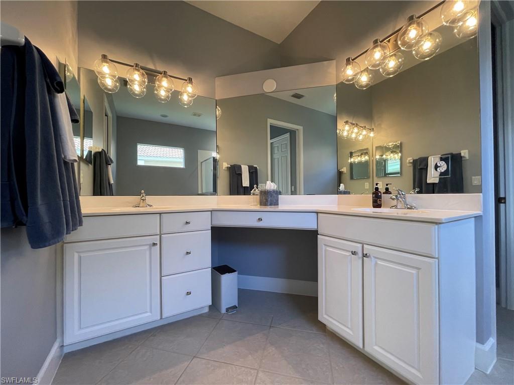 6474 Waverly Green Way Naples, FL 34110 - Photo 20 of 36