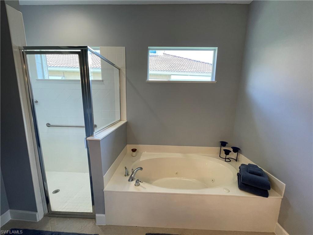 6474 Waverly Green Way Naples, FL 34110 - Photo 21 of 36