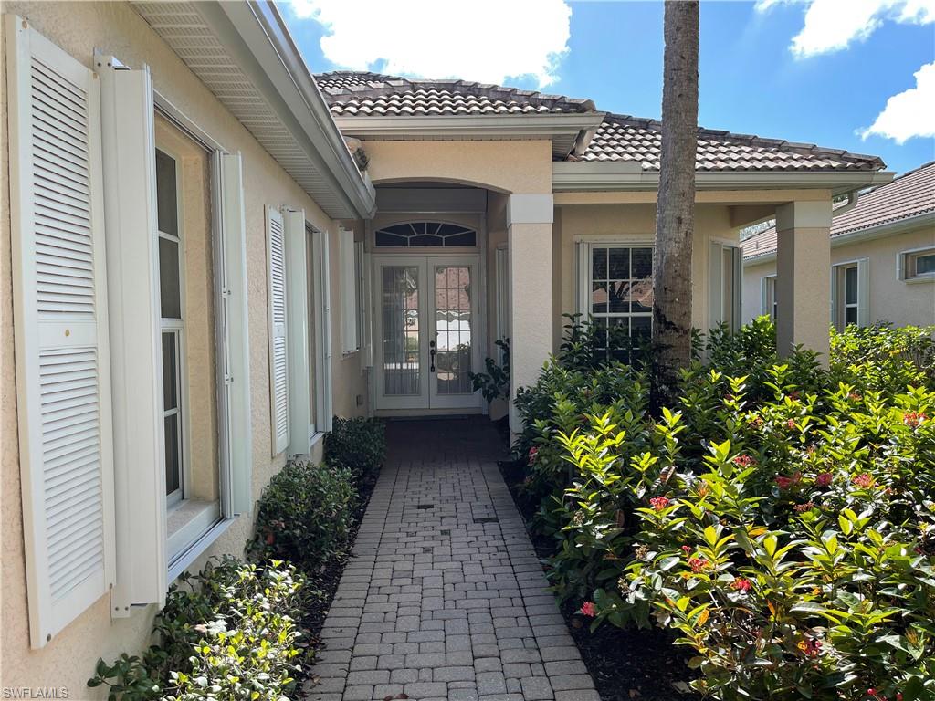 6474 Waverly Green Way Naples, FL 34110 - Photo 4 of 36