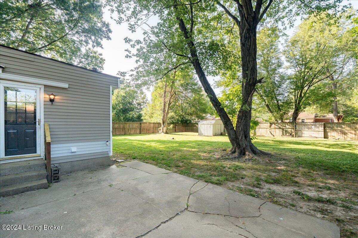 5701 Mt Washington Road Louisville, KY 40229 - Photo 19 of 22 16-FullRes-16
