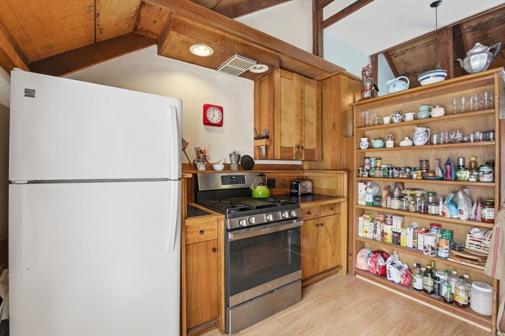 67 Pine Grove, Unit 67 Amherst, MA 01002 - Photo 19 of 37