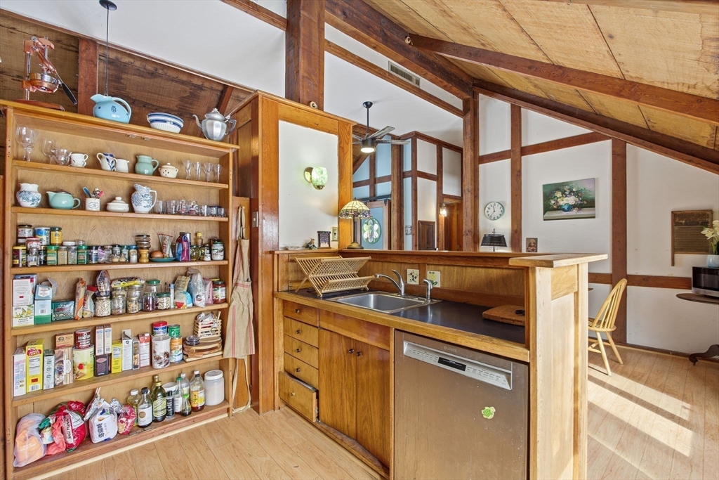 67 Pine Grove, Unit 67 Amherst, MA 01002 - Photo 20 of 37