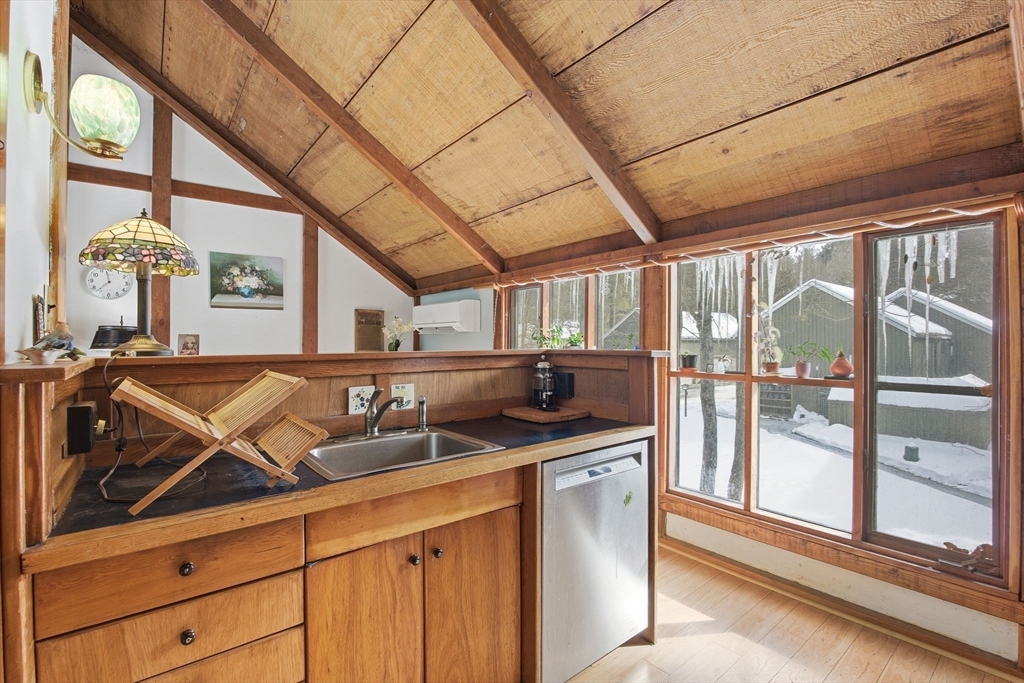 67 Pine Grove, Unit 67 Amherst, MA 01002 - Photo 21 of 37