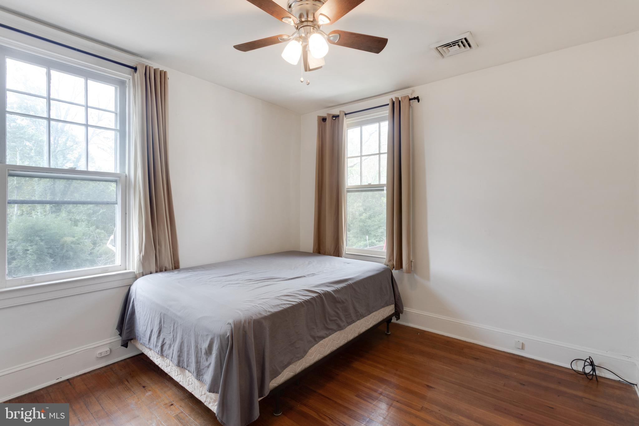 1536 South Rolling Road Baltimore, MD 21227 - Photo 16 of 29