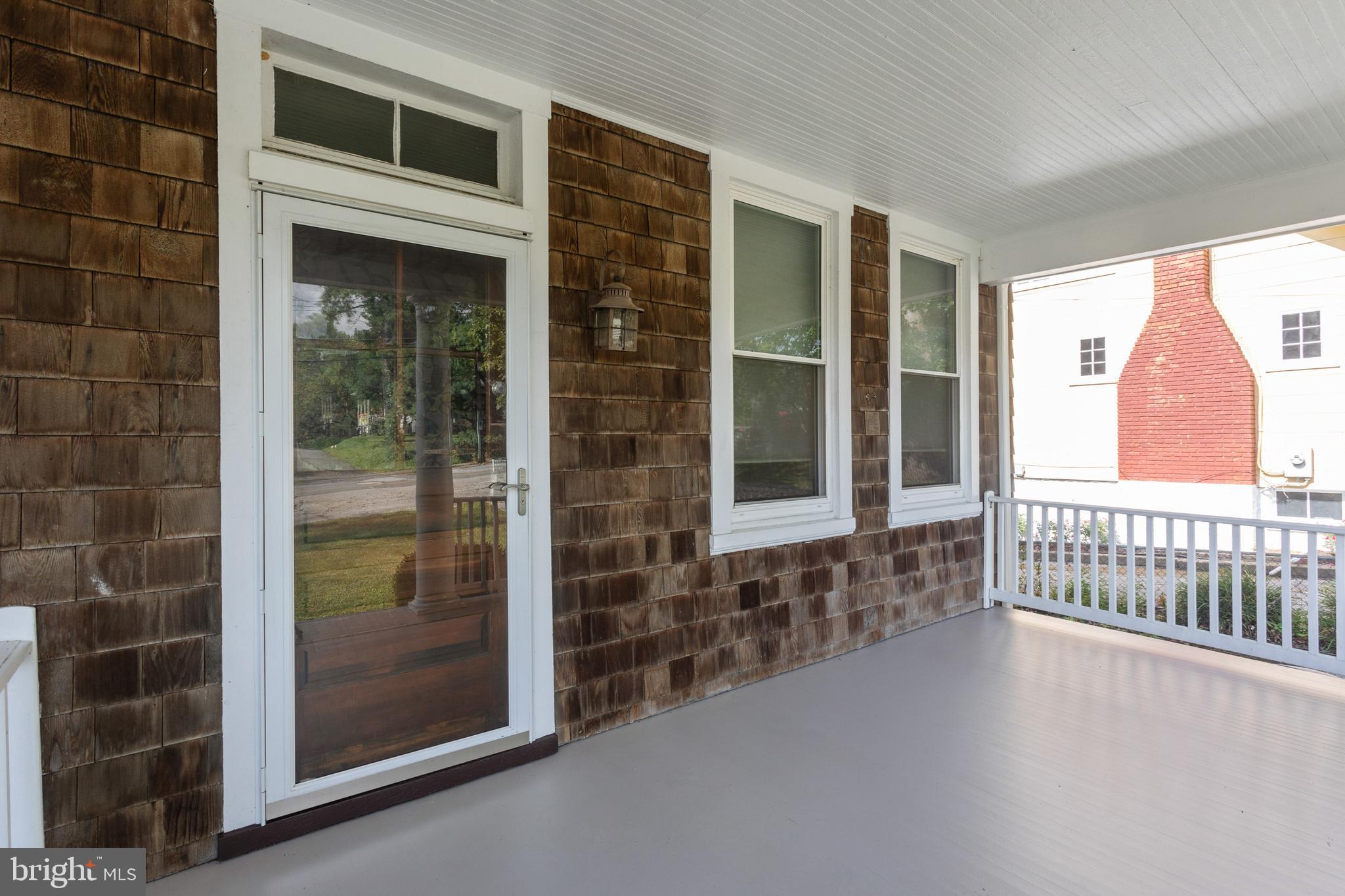 1536 South Rolling Road Baltimore, MD 21227 - Photo 3 of 29