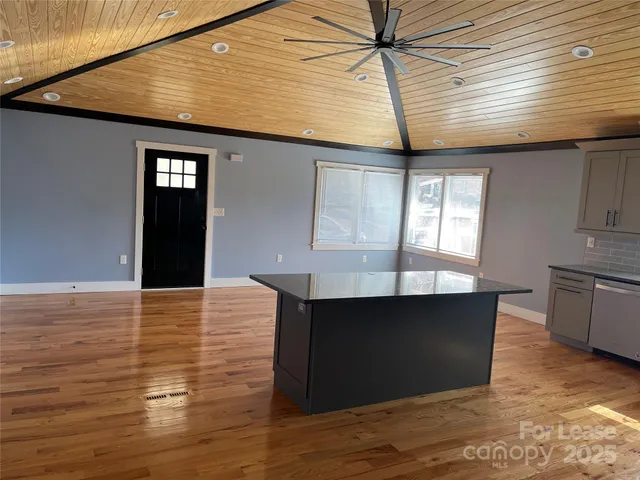 $1,500 | 208 North Sunset Drive, Winston-Salem, NC 27101