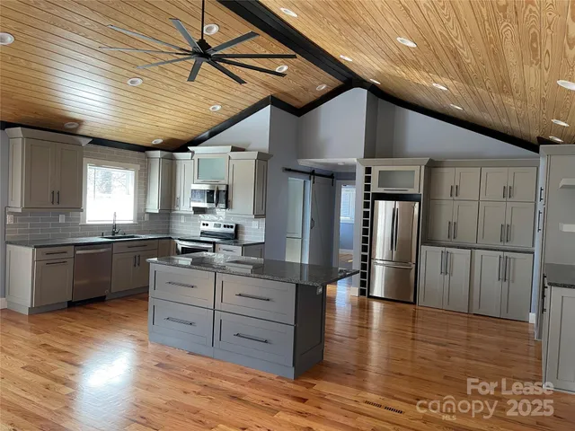 $1,500 | 208 North Sunset Drive, Winston-Salem, NC 27101