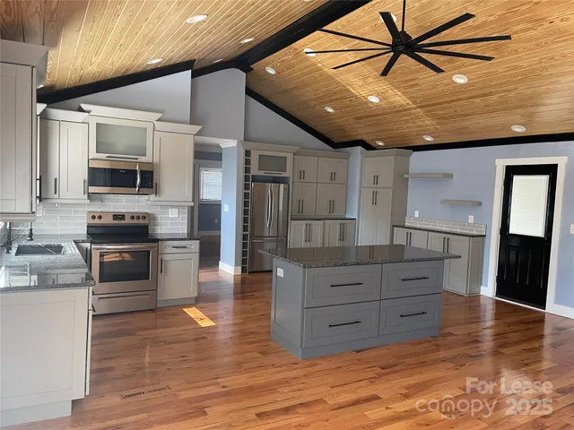 $1,500 | 208 North Sunset Drive, Winston-Salem, NC 27101