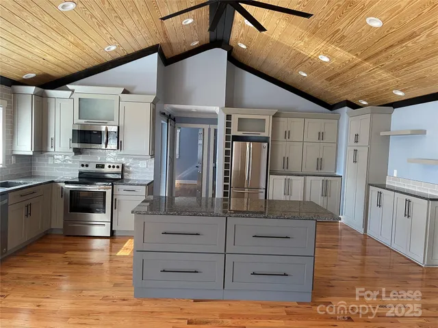 $1,500 | 208 North Sunset Drive, Winston-Salem, NC 27101