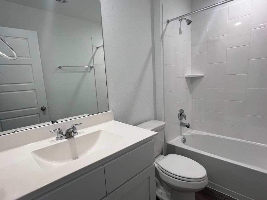 1107 Fringed Bluestar Drive Rosharon, TX 77583 - Photo 12 of 20 Bath 2