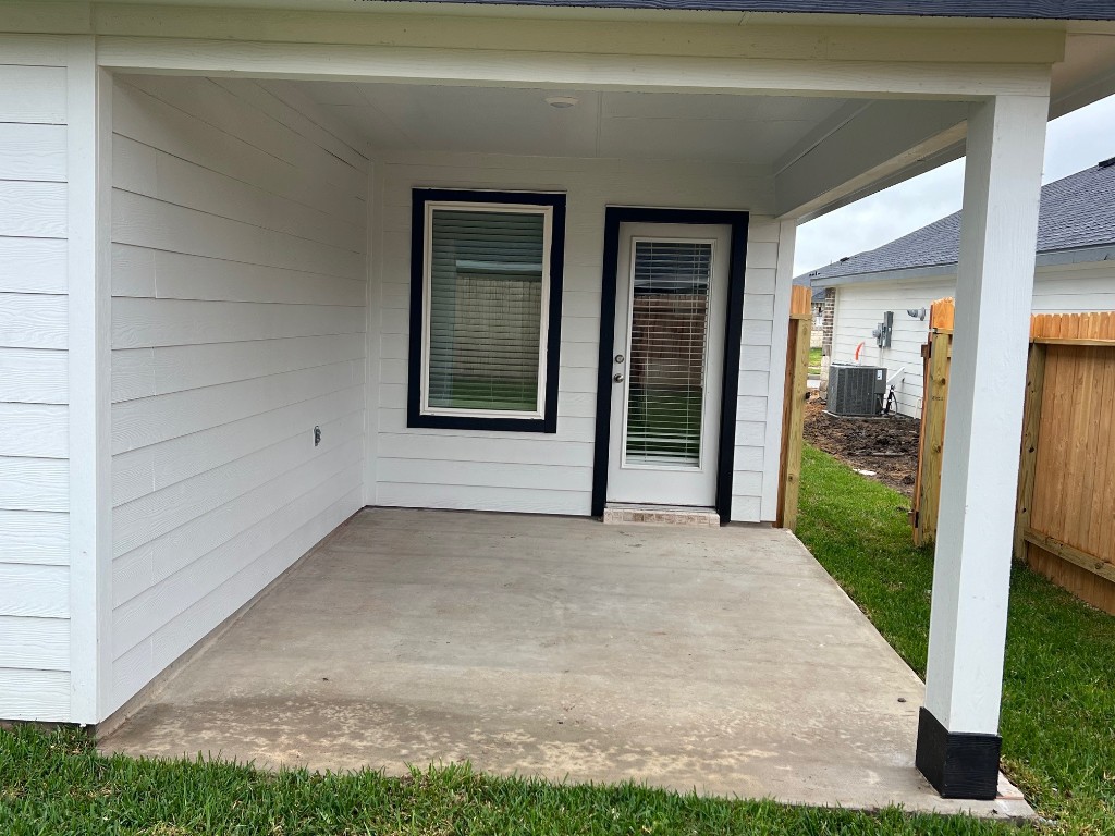 1107 Fringed Bluestar Drive Rosharon, TX 77583 - Photo 18 of 20 Rear Covered Patio