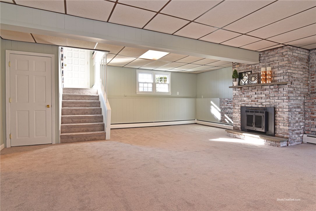 540 Pippin Orchard Road Cranston, RI 02921 - Photo 8 of 21